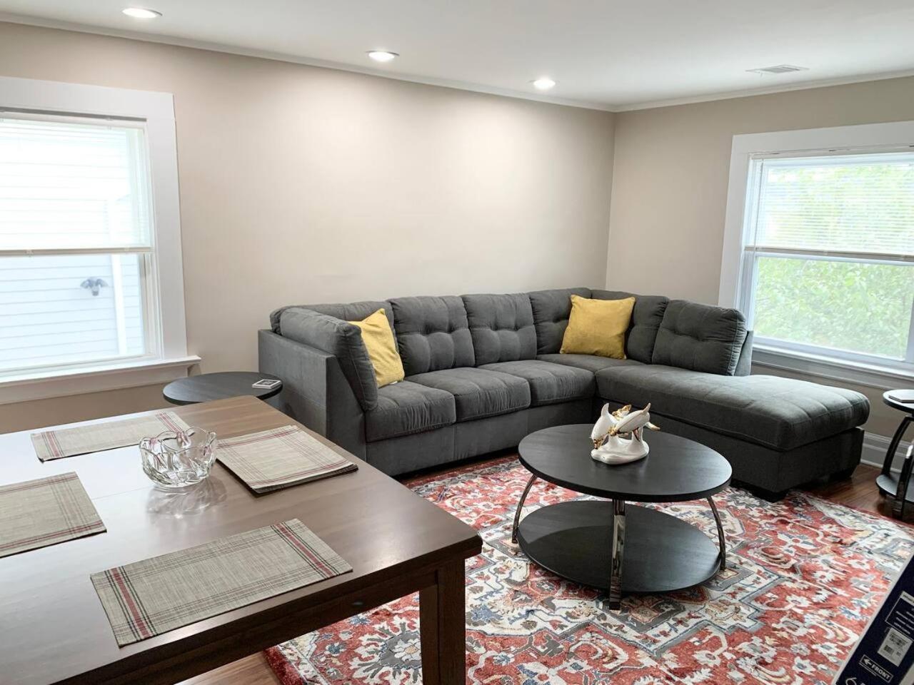 Newly Renovated 2 Bedroom Downtown Apt, Family Getaway. Montclair Exterior foto