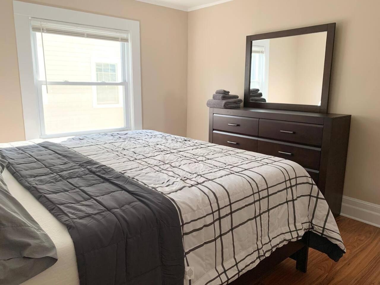 Newly Renovated 2 Bedroom Downtown Apt, Family Getaway. Montclair Exterior foto